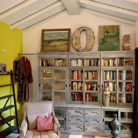 Casa Stardust & Villa Quelfes