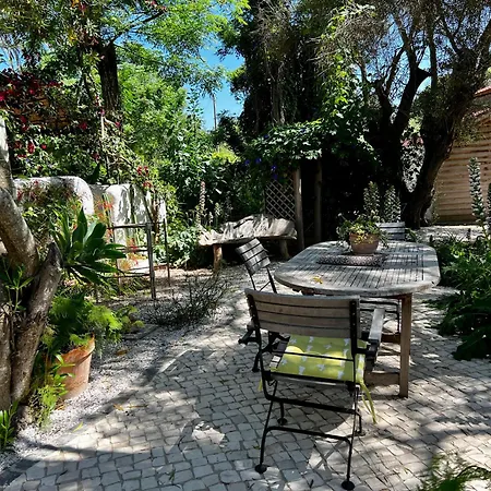 Casa Stardust & Villa Quelfes