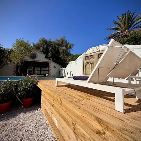 Casa Stardust & Quelfes