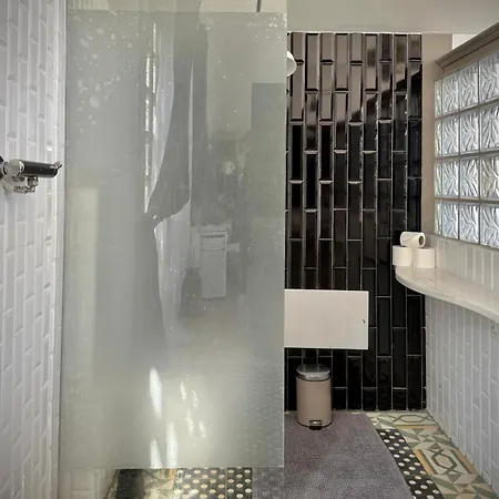 Casa Stardust & Quelfes