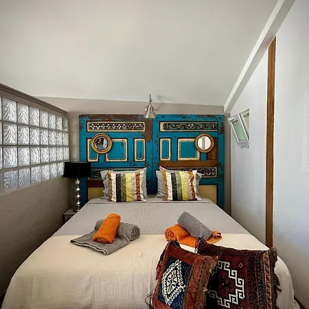 Casa Stardust & Quelfes