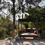Casa Stardust & Quelfes
