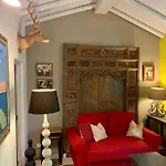 Casa Stardust & Quelfes