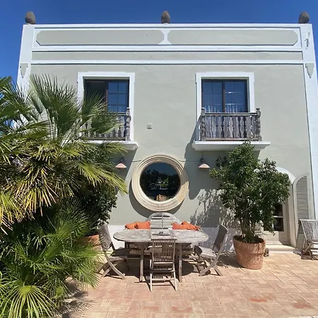 Casa Stardust & Quelfes