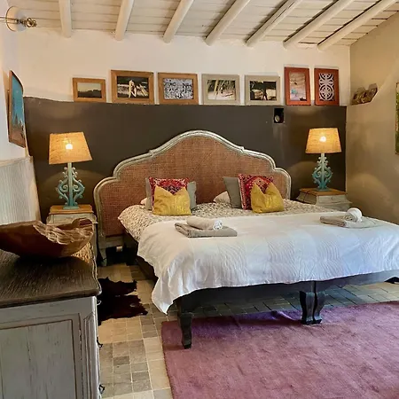 Casa Stardust & Quelfes