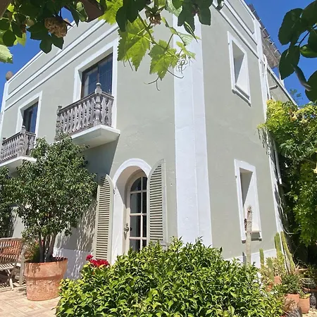 Casa Stardust & Quelfes