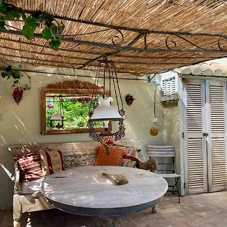 Casa Stardust & Villa *