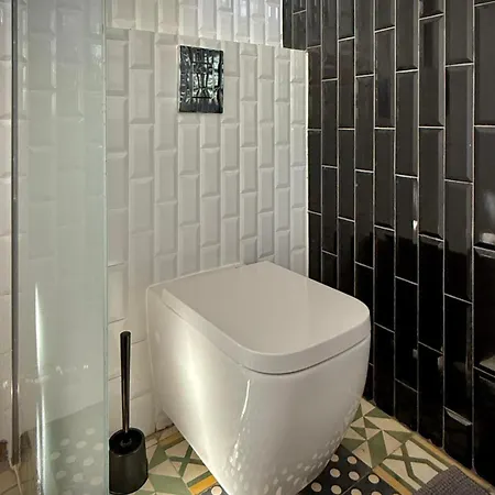 Casa Stardust & Villa Quelfes